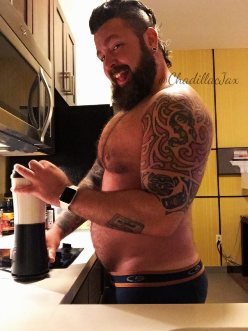 chadillacjax:Always happy when it’s gainer shake time!