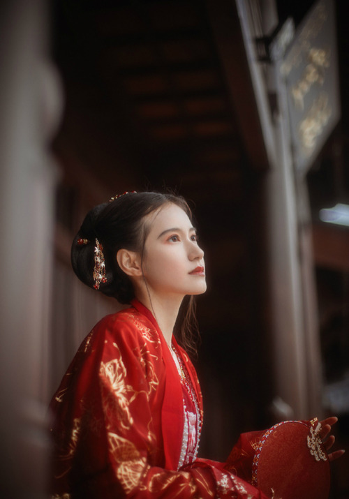 hanfugallery:Traditional Chinese hanfu by 勿念_wn