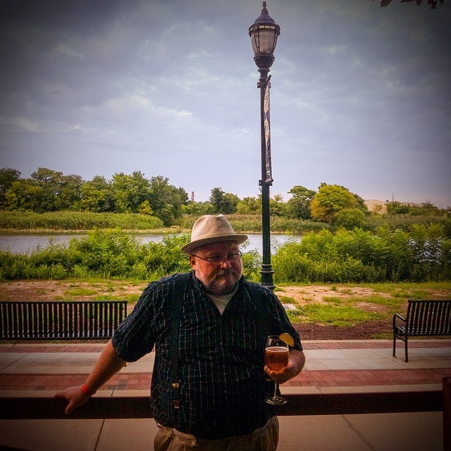 wooferstl:  cidre libre sur l’autre rive (at Riverfront Wilmington - Dravo Plaza)