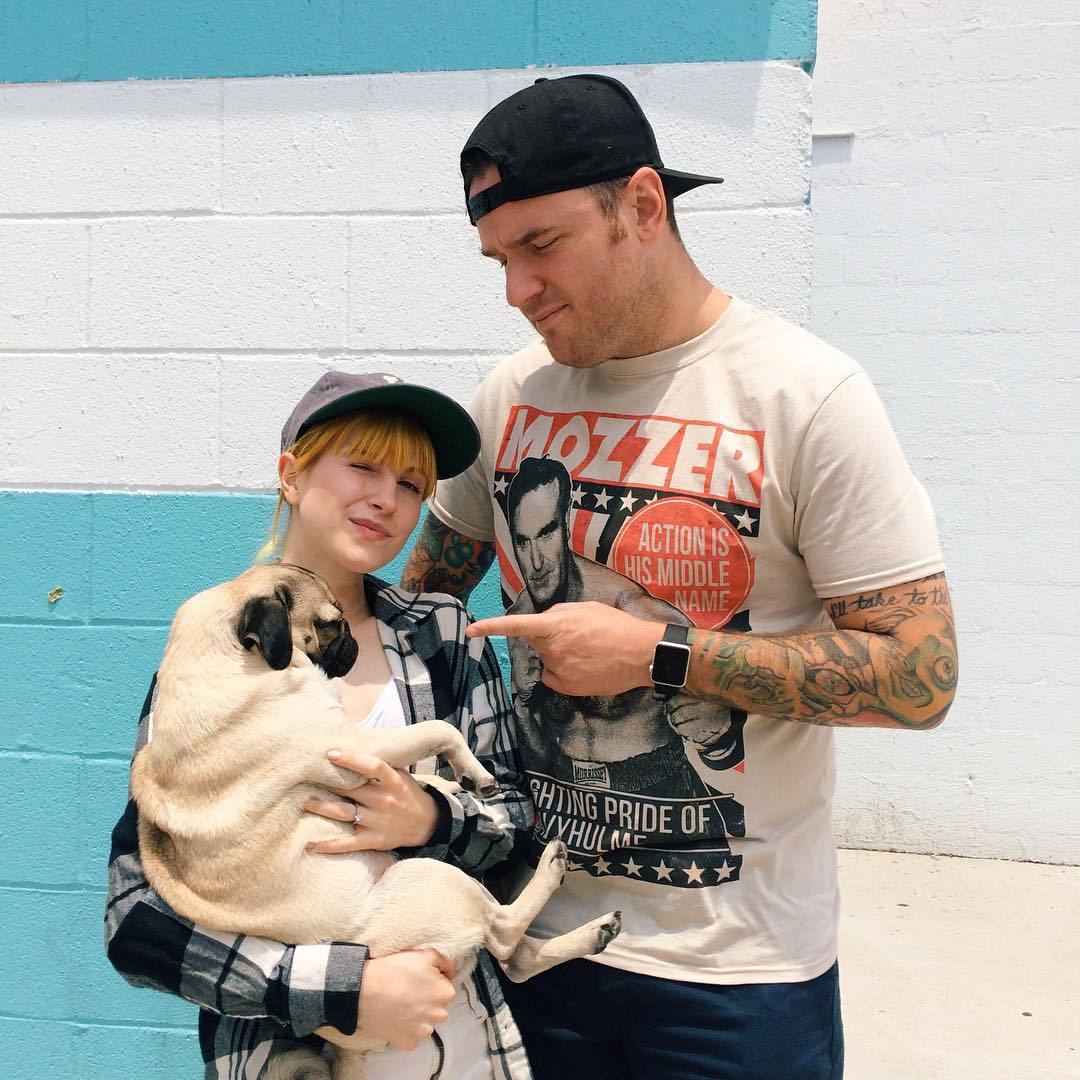 paramoreupdates:  Hayley Williams &amp; Chad Gilbert with Doug the Pug x