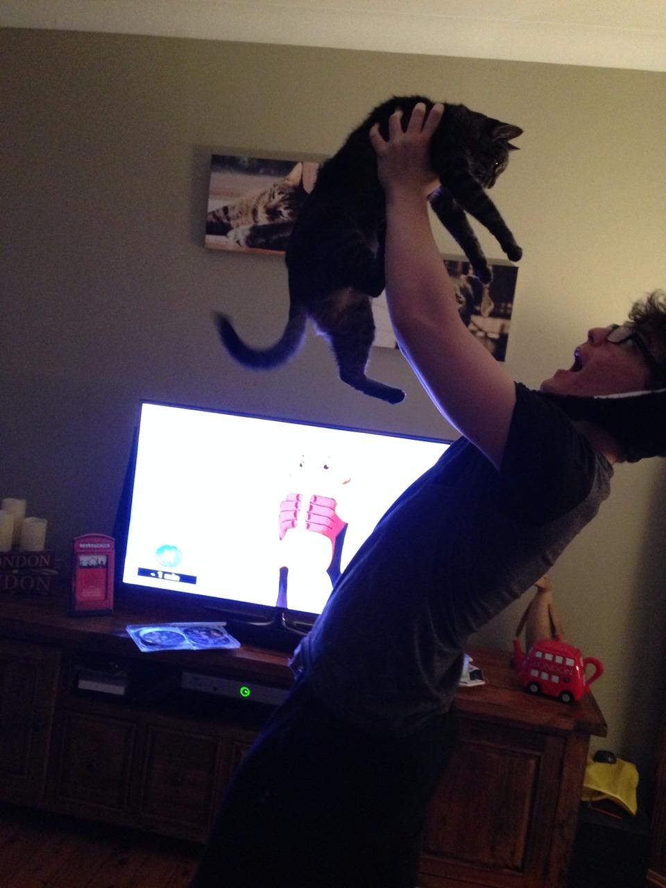 relahvant:  so I was watching the lion king with my cat and (yes I’m wearing an