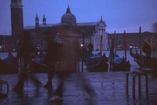 XXX 20aliens:ITALY. Venice. 2003Gueorgui Pinkhassov photo