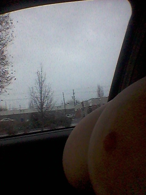 acidkittiegoddess:  ravaging-riot:  acidkittiegoddess:  Public boobies ;)♥♥♥