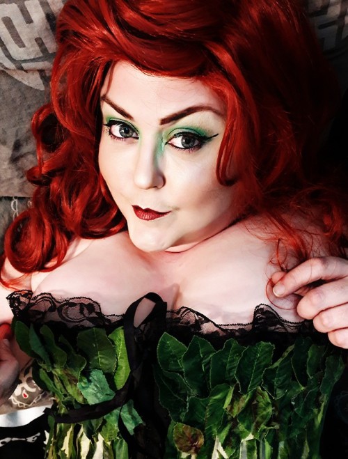 lacylolacosplays: Poison Ivy make-up test Still looking for my Harley ⚘