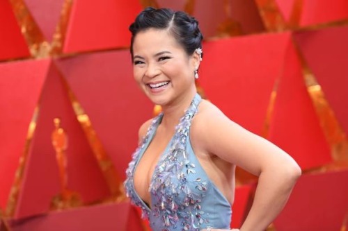 sleemo - Kelly Marie Tran at the Oscars red carpet. (via Getty...