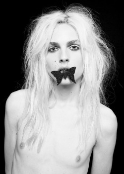 an-andrej-pejic-blog:  Classic shot by Sabine Villiard, Photo France, March 2011