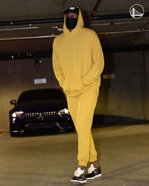 daniel-patrick:Kevon Looney in the Mustard Basics Set // 