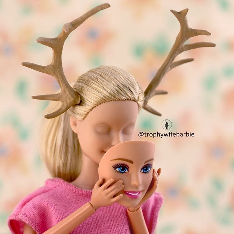 redmachasacorns: x-heesy: https://www.instagram.com/trophywifebarbie Hahaha… but