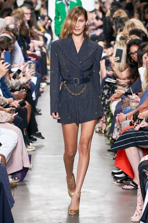 More @ womensfashionofallkinds.tumblr.com