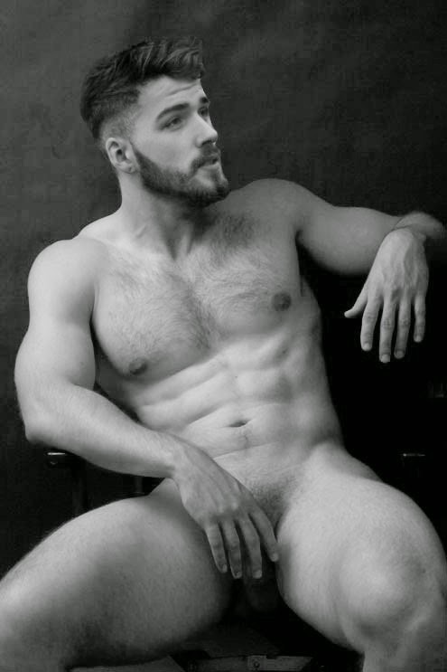 Belle gueule de barbu &hellip;. viens me voir 