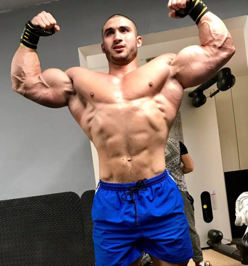 serbian-muscle-men:  Bodybuilder Valeri, Bulgaria More of his pics here–> https://serbian-muscle-men.tumblr.com/search/valeri  