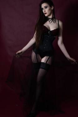 gothicandamazing: Model: Snow WhitexxPhoto: ArnaeArtCorset: Orchard CorsetJewellery: Queen of Darkness Outlet &amp; Gothic Store Welcome to Gothic and Amazing | www.gothicandamazing.com 