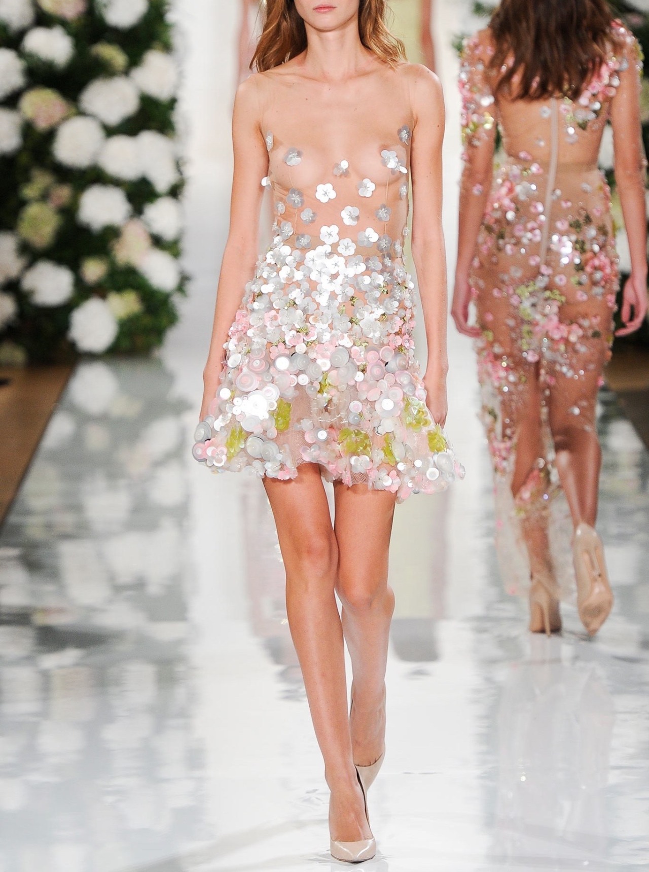 belleamira:  Florals Valentin Yudashkin Spring 2015 Ready-to-Wear 