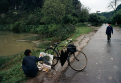 ouilavie:Bruno Barbey. China. Guangxi province.