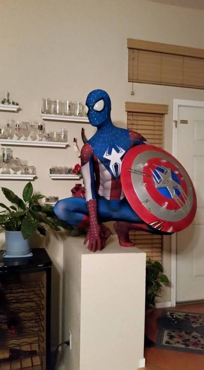 2manykinks: Captain … Spidey?“… and this one is the highlight of the many collectables in my 