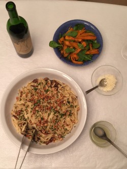 the-real-foster:  Fettuccine with mushrooms and toasted hazelnuts.