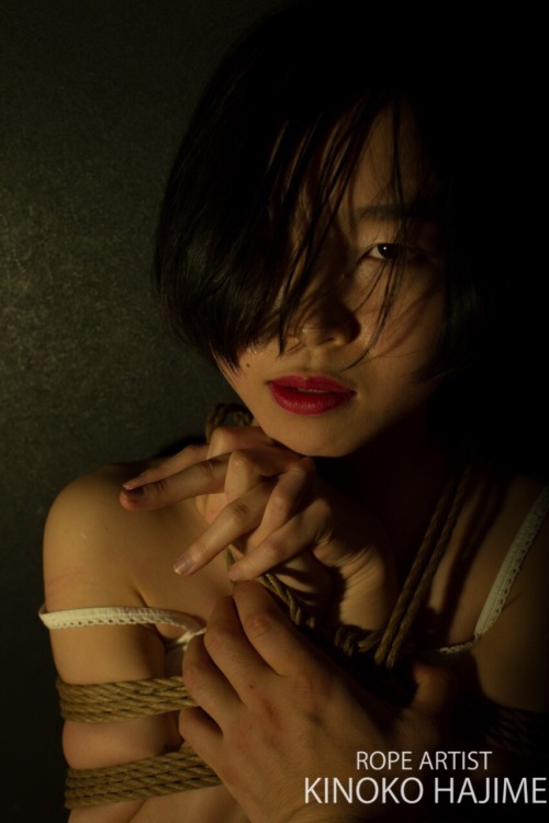 kinokohajime:  写真 一鬼のこ モデル 愛縄のお客さ photo Kinoko Hajime Rope Art Kinoko Hajime Model Ainawa girl http://shibari.jp 