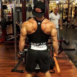 menmotivation:  tavi-castro:  Are you mirin