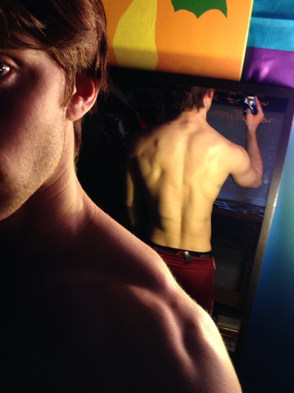romancingthelookyloos:  It was a struggle getting a back shot….