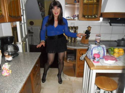 Crossdressers, Muscle men in lingerie, CD Brides