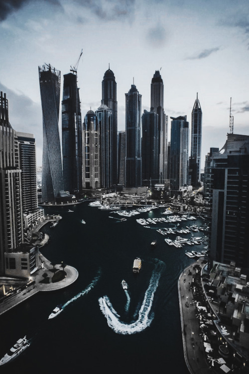 envyavenue:  Lost in Dubai by Pixelville.