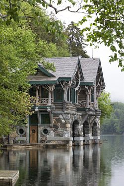 sealedone:  do-not-open-til-christmas:  whitedogblog:  Adirondack cabin with boat house near Lake Placid, NY  A ‘cabin’ in the same sense that the Vanderbilts had ‘cottages’ in Newport.  Gimli never liked Elven building, but at least this one
