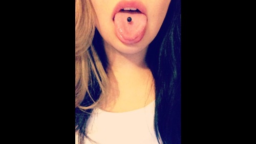 sirsplayground:  👅👅👅👅Thank you for your Submission, so inviting Lady.Sir
