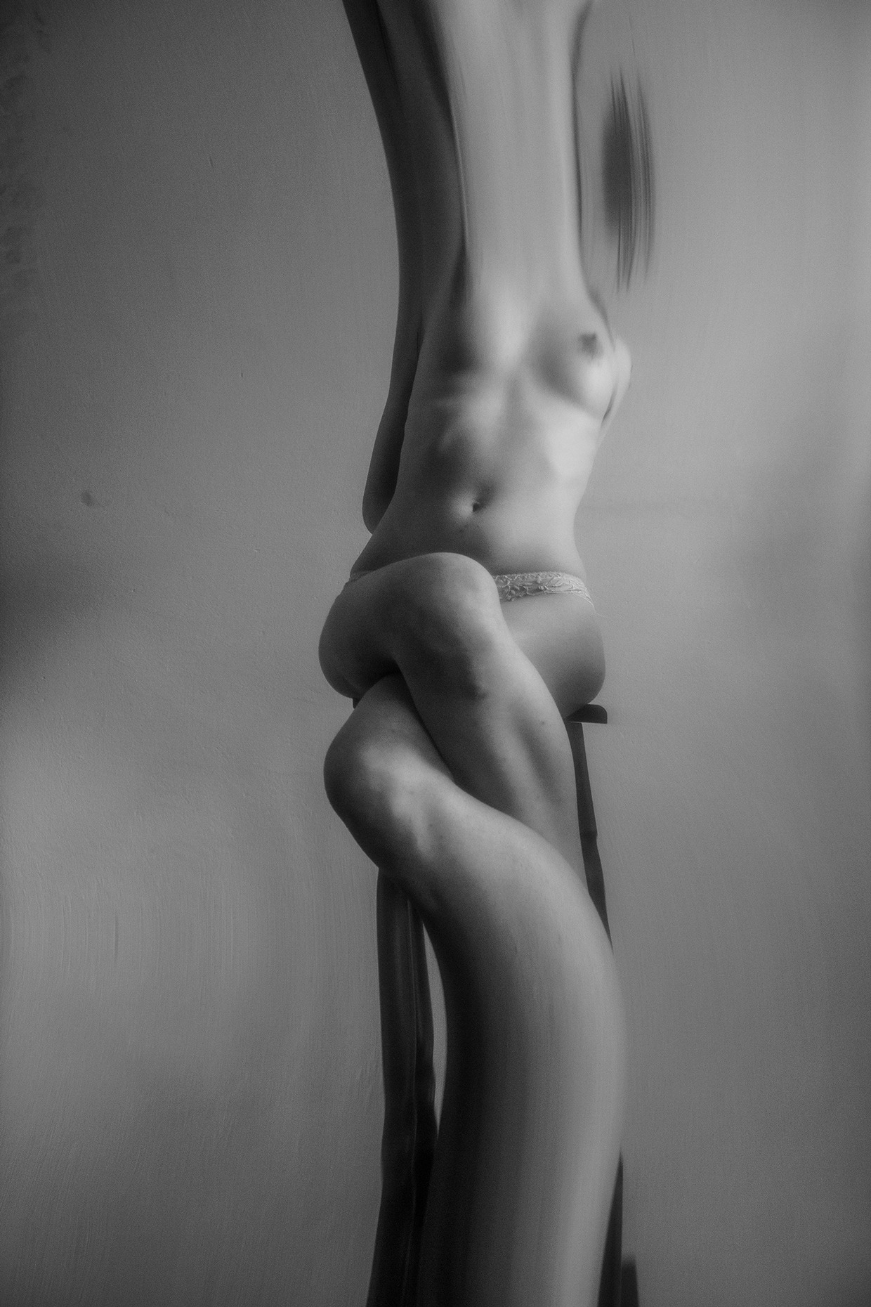 jedavu:  Distorted portraits from Natalia Wysocka  