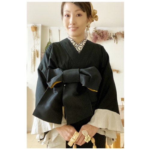 Ruffles! So many ruffles for this modern kimono by Aayaaya. It is actually a great idea to custom a 