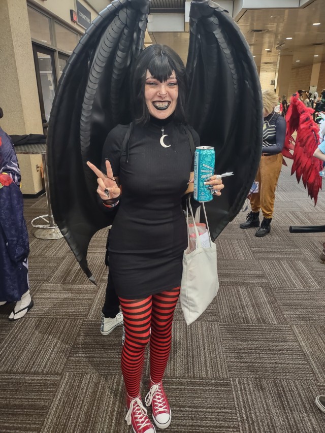 A nice Mavis Dracula cosplay.