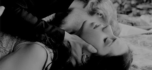 CRAZY KISSING