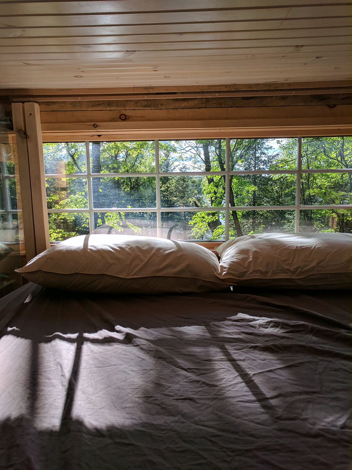 dreamhousetogo:  The Auburn at Cabinscape in Ontario, Canada  Gorgeous tiny house!
