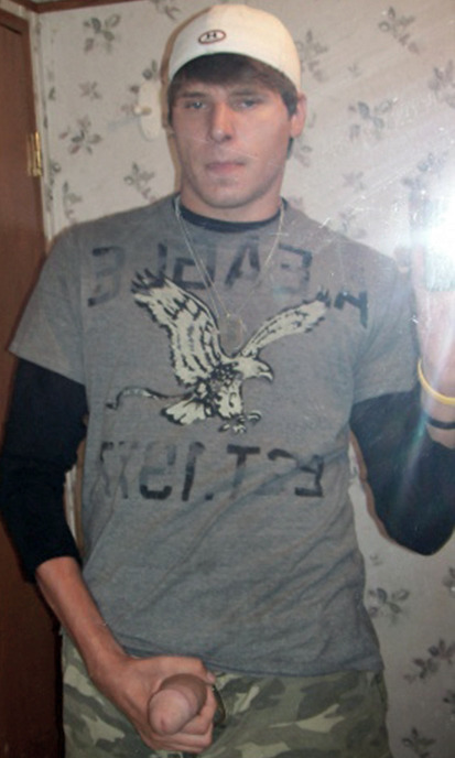stonerpride247:  Follow my gay porn blog for more hot pictures and videos: http://stonerpride247.tumblr.com