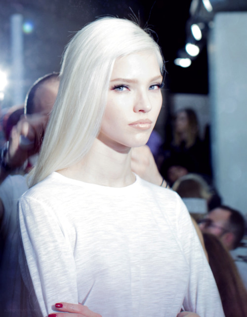 a-state-of-bliss: Sasha Luss backstage @ Versace Fall/Wint 2014
