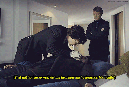 aconsultingdetective:Legit Johnlock ScenesDirty thoughts at a crime scene.But I mean they could have