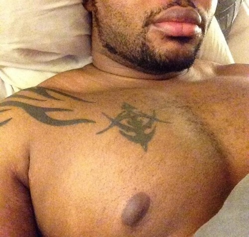 journeyn2thefire:  thickboyswag:  My gym buddy  😔let us pray…… 