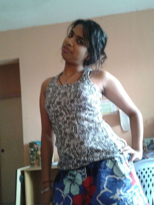 hotxxxindiankl: Reblog to max with coment for more collection Samme sareke