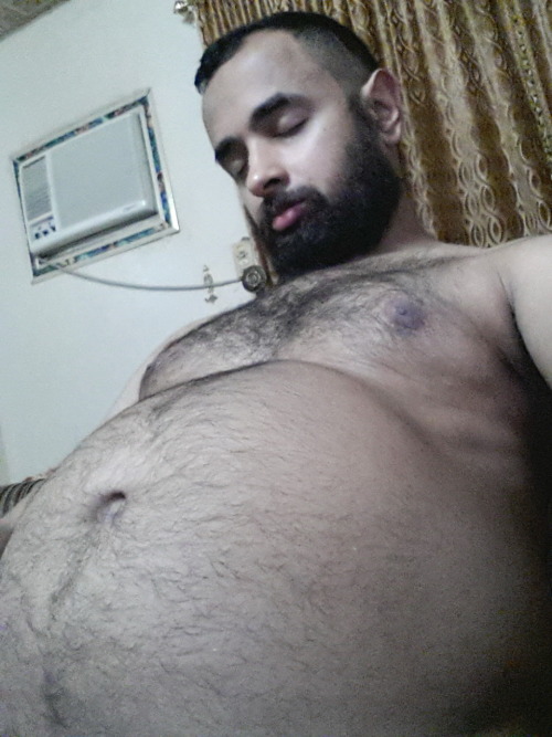 hutness: BF caught me sleeping…….just kidding, I don’t have a bf. ;-;