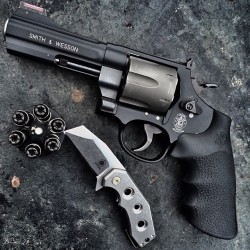 gunsdaily:  @mmdriller Today’s new toys!