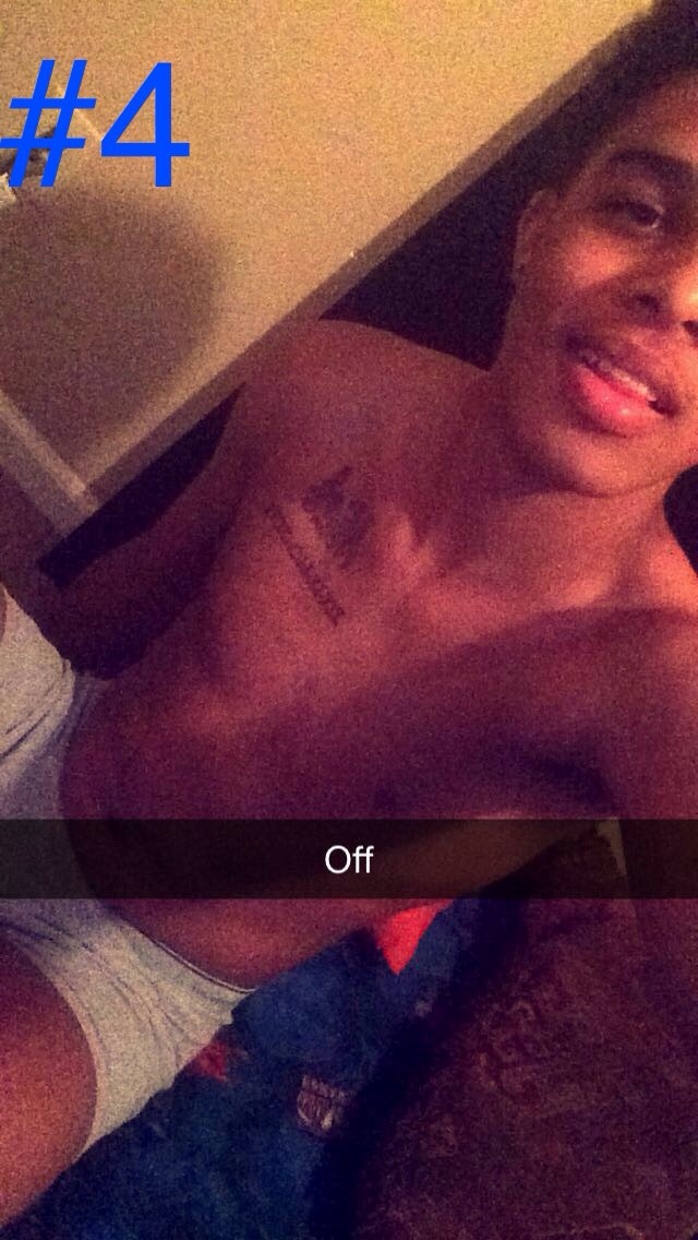 guys-xposed:  It’s snapchat Sunday on guyblog2014 !!!! Where some of the sexiest