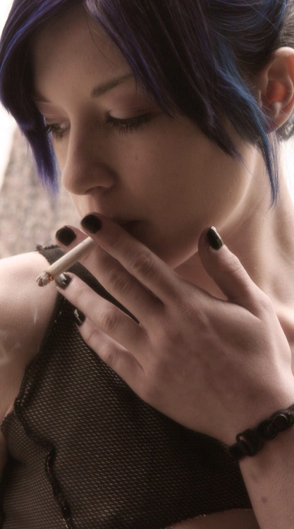 extremesexandcigarettes:  Art.