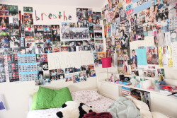 unfc4ts:  wanderstruk:  My friends room!   oh my god i want this