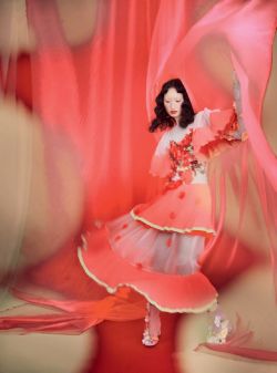 distantvoices:Wang Han by Erik Madigan Heck for Harper’s Bazaar UK April 2022. Leith Clark (Fashion Editor/Stylist), Hiroshi Matsushita (Hair Stylist), Kate Lee (Makeup Artist), Charlotte Lawton (Set Designer).