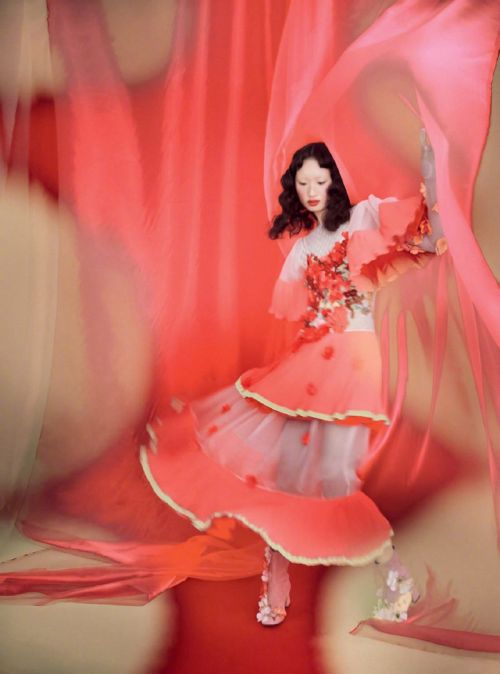 distantvoices:Wang Han by Erik Madigan Heck for Harper&rsquo;s Bazaar UK April