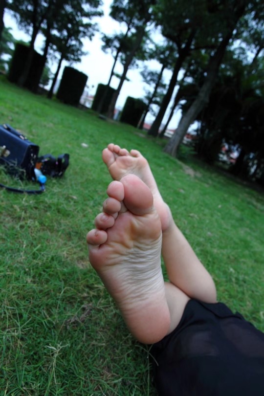 lovetoes1:  