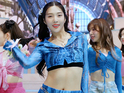 Feel My Rhythm(Red Velvet / 2022)follow The Song And Dance In The Moonlight