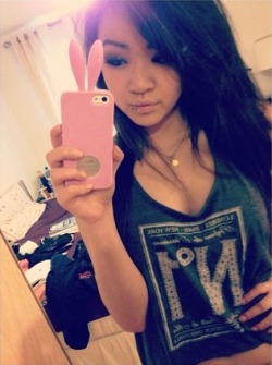 realasianbabes:  Follow her @ yesitsceline.tumblr.com 