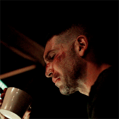 gentlekirk:  #shows up to murder you #fifteen minutes late with starbucks
