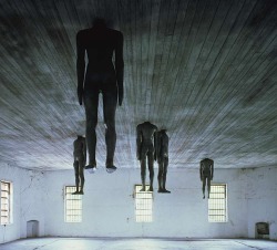 Likeafieldmouse:  Antony Gormley - Learning To Think (1991)