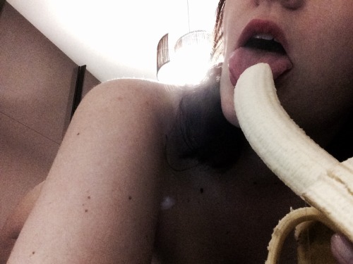 mylifeonfire36: First .. Banana play